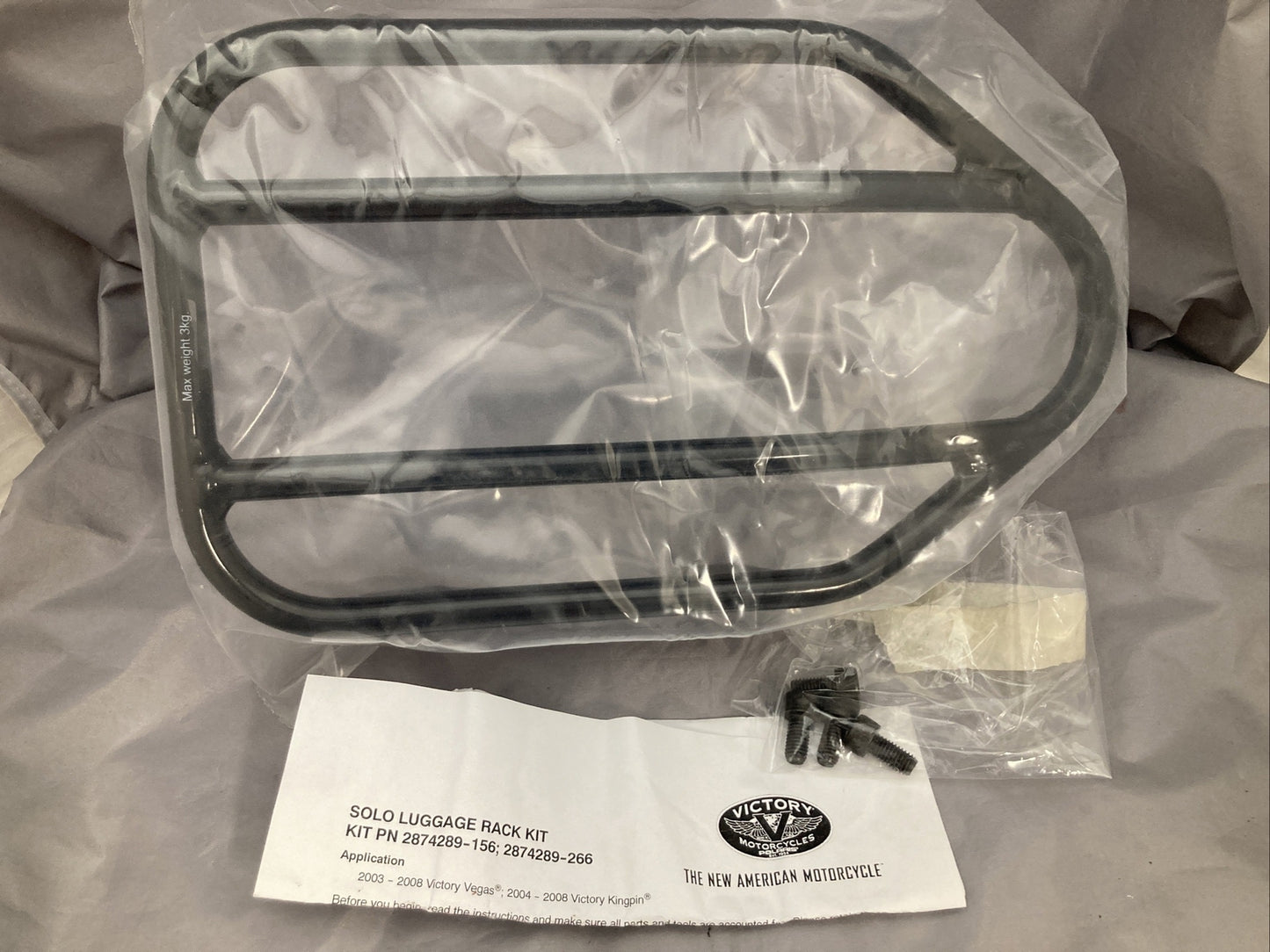 NEW GENUINE VICTORY 2874289-266 VEGAS & KINGPIN BLACK SOLO LUGGAGE RACK