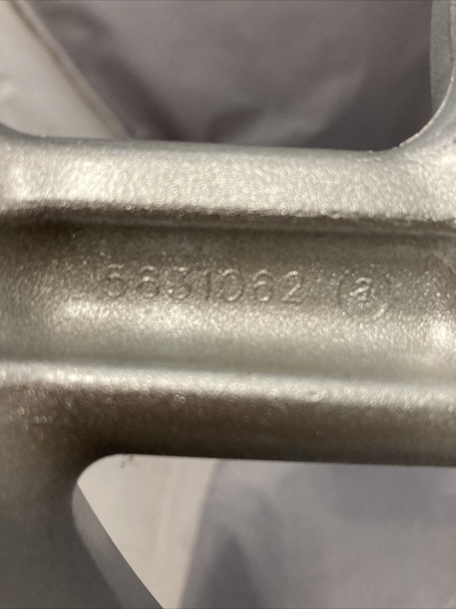 GENUINE VICTORY TRIUMPH 5631062 SPROCKET ASSEMBLY, DRIVEN, 64T, SILVER