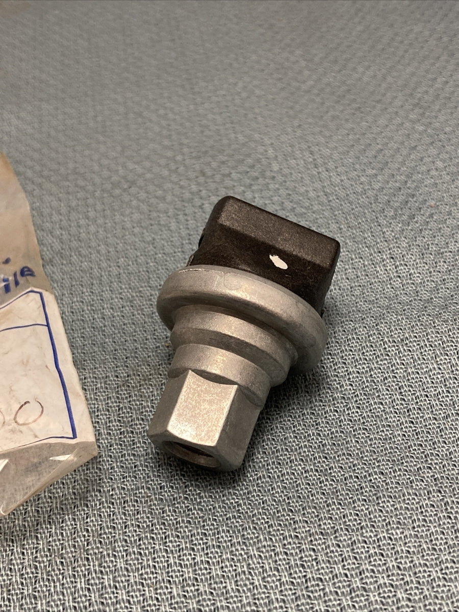 NEW HATZ DIESEL 50167600 VACCUUM SWITCH