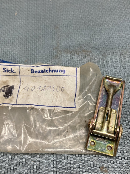 NEW HATZ DIESEL 40121300 FASTENER