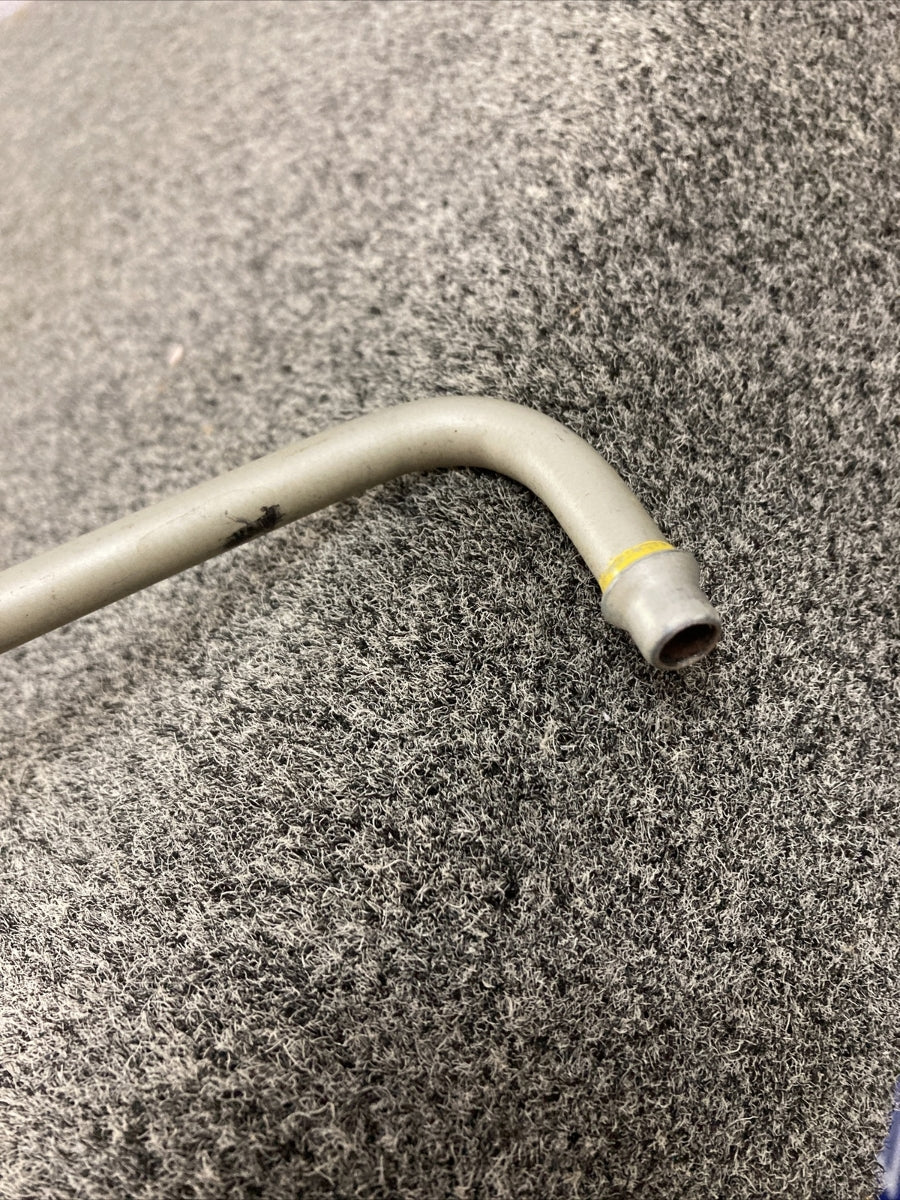 NEW GENUINE GM 15053198 TRANSMISSION FLUID COOLER OUTLET PIPE 1996-2005 GR 4.128