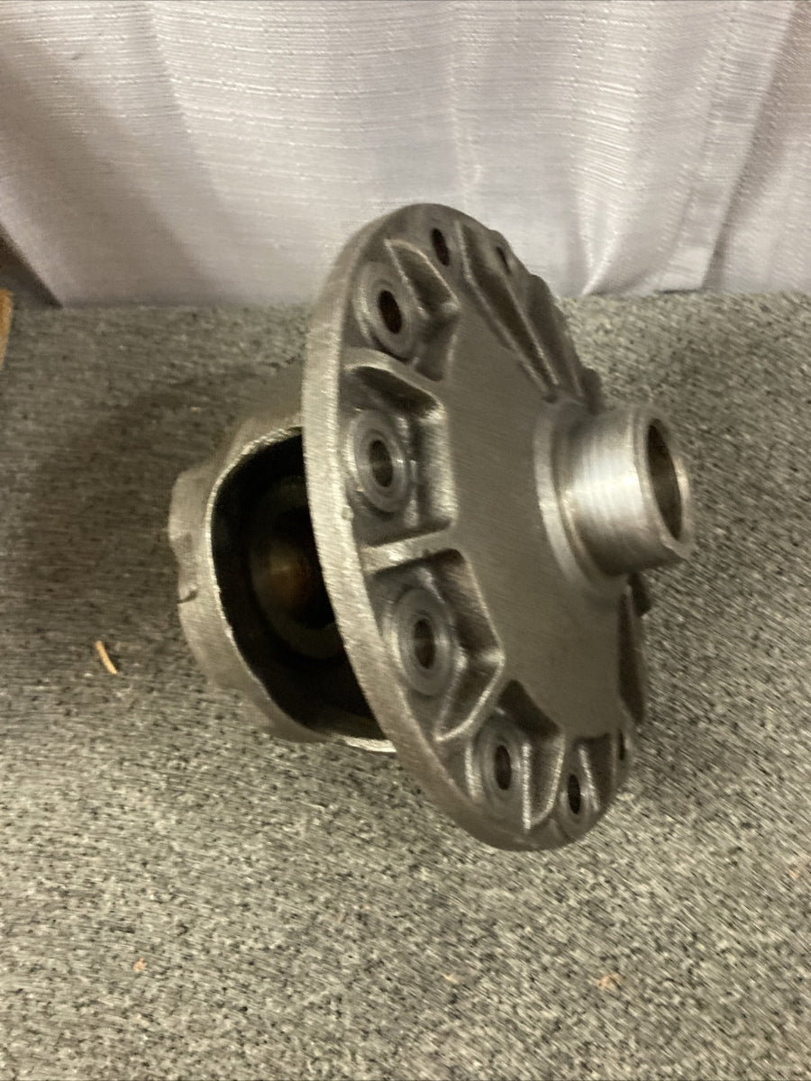 NEW GENUINE GM 15547347 DIFFERENTIAL CASE 1985-1991 GR 5.510