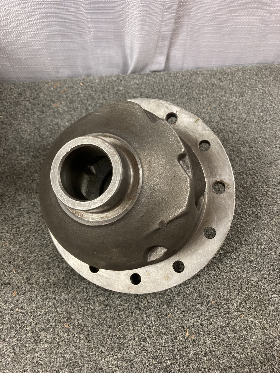 NEW GENUINE GM 15547347 DIFFERENTIAL CASE 1985-1991 GR 5.510