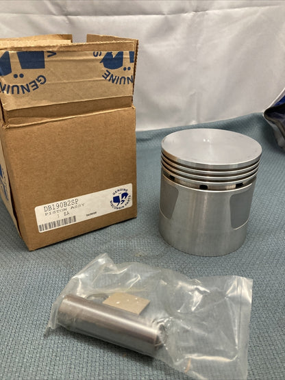 NEW WISCONSIN DB190B2SP PISTON ASSEMBLY