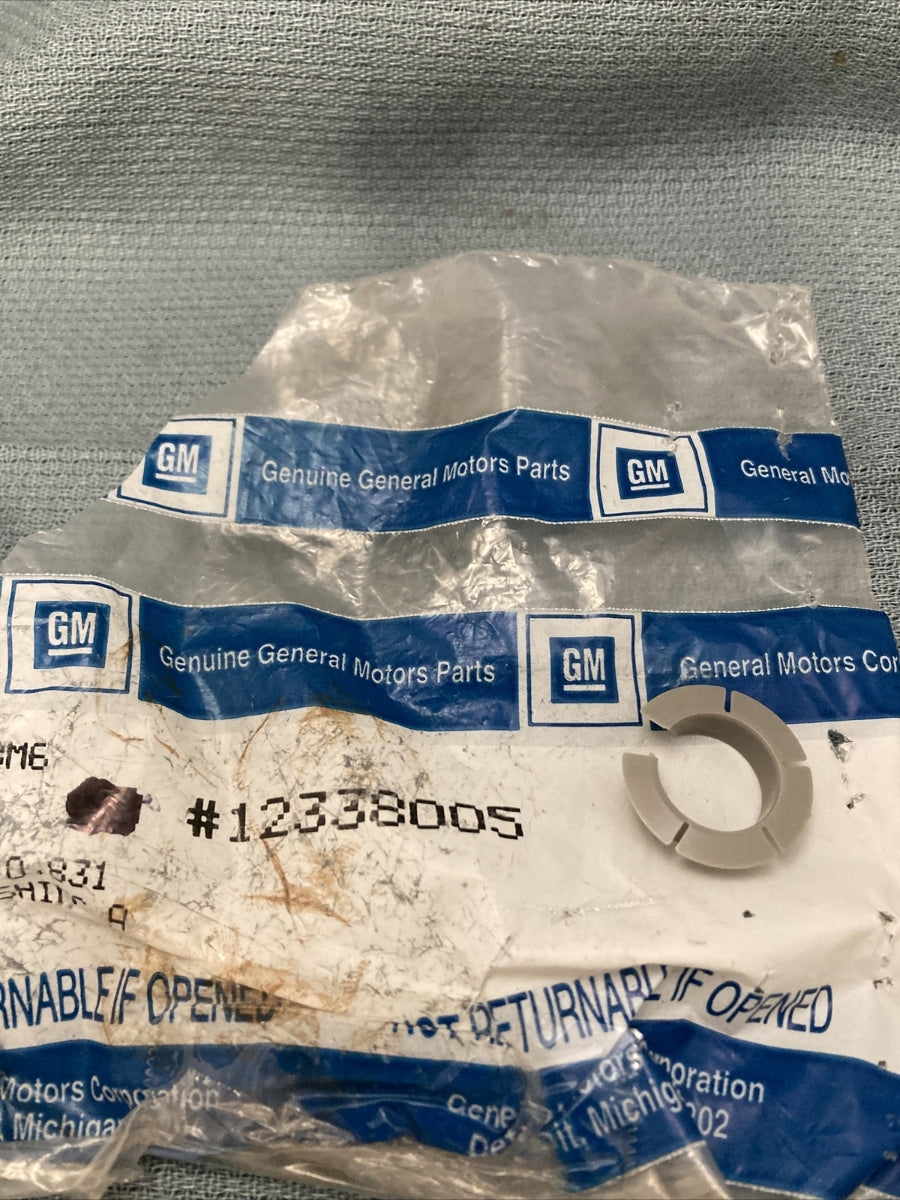 NEW GENUINE GM 12338005 BUSHING ASM, CLUTCH PEDAL PIVOT 1982-1985 GR 0.831
