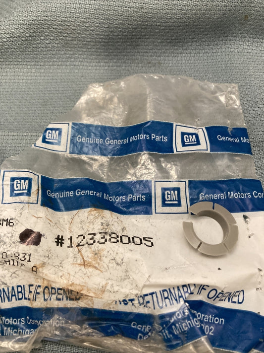 NEW GENUINE GM 12338005 BUSHING ASM, CLUTCH PEDAL PIVOT 1982-1985 GR 0.831