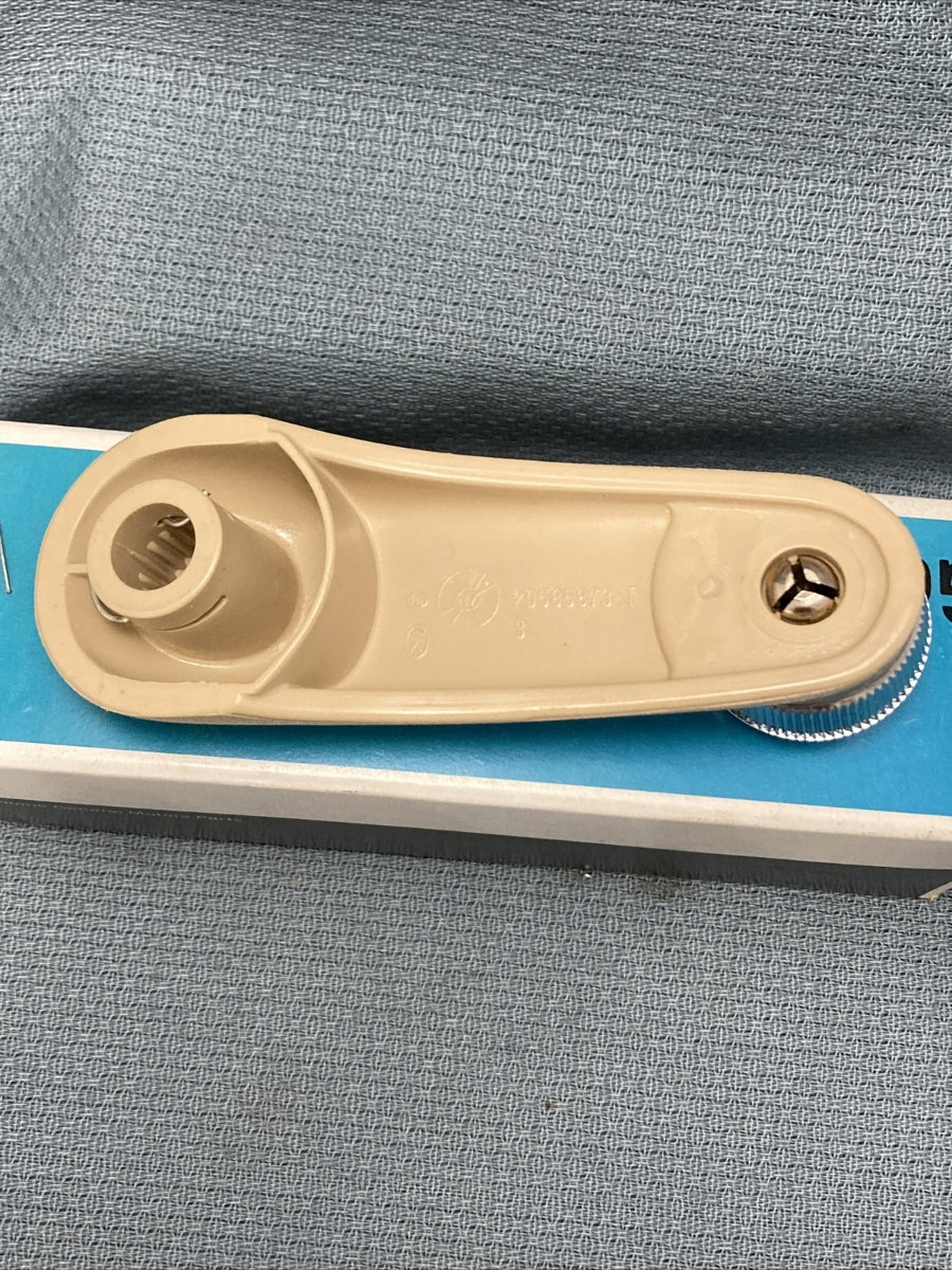 NEW GENUINE GM 20682017 SIDE DOOR WINDOW REGULATOR HANDLE 1987-1988 GR 10.797