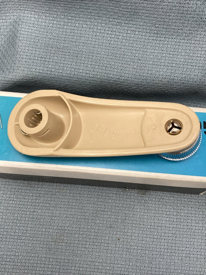 NEW GENUINE GM 20682017 SIDE DOOR WINDOW REGULATOR HANDLE 1987-1988 GR 10.797