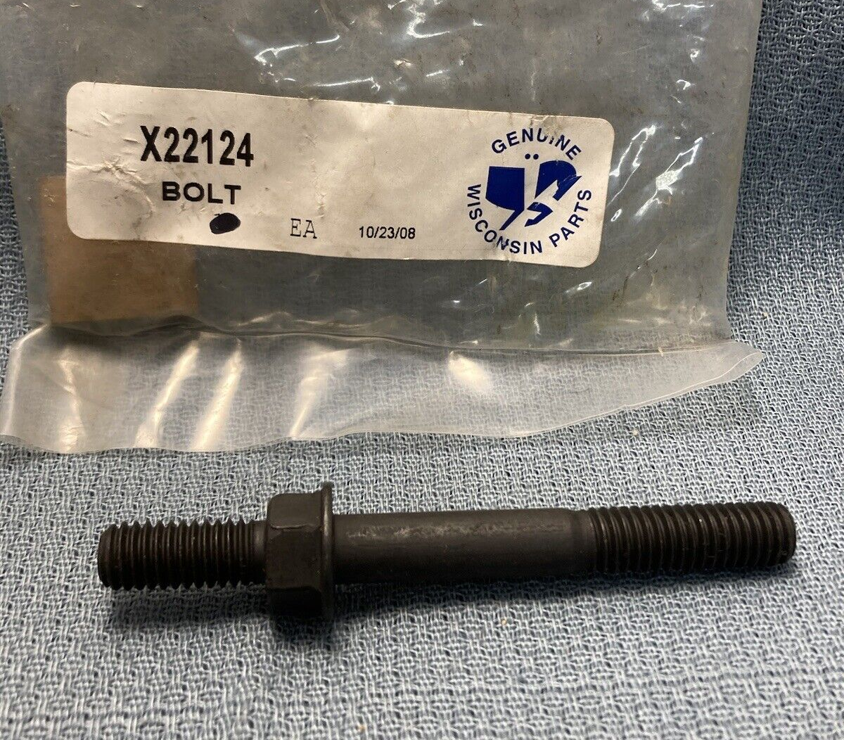 NEW GENUINE WISCONSIN X22124 BOLT - STUD