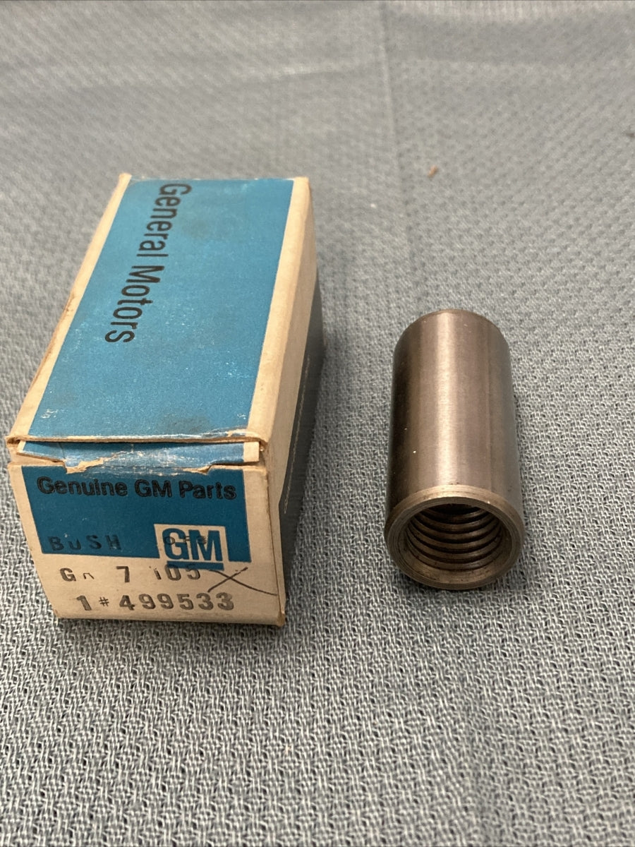 NEW GENUINE GM 499533 REAR LEAF SPRING BUSHING GR 7.105