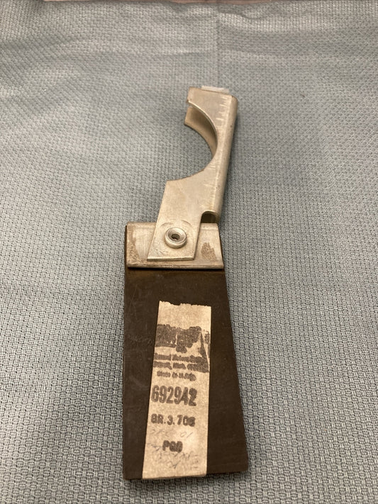 NEW GENUINE GM 692942 TAIL PIPE HANGER GR 3.705