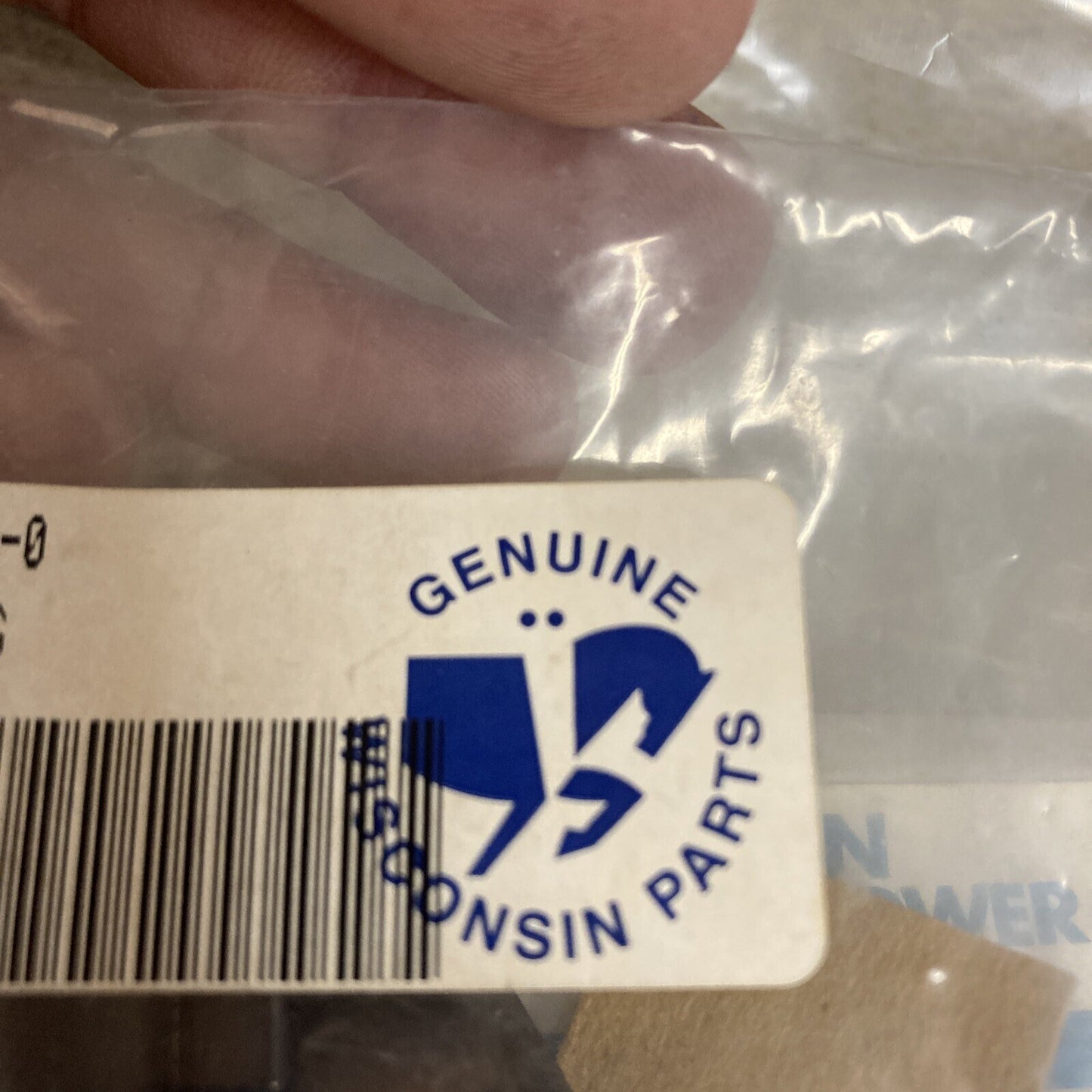 NEW GENUINE WISCONSIN 27-525-008-0 DOG
