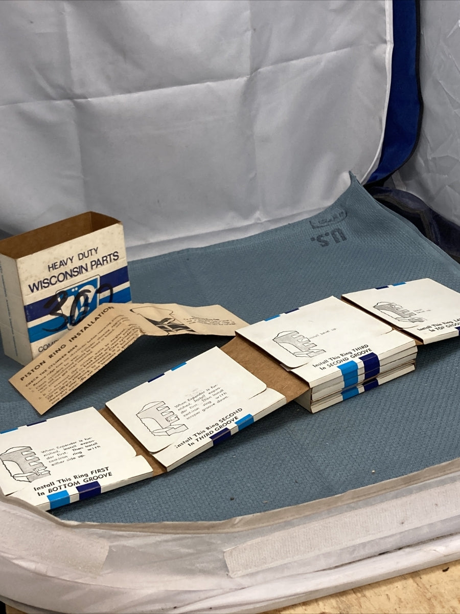 New Genuine Wisconsin Parts DR20CS-30 Piston Ring Set