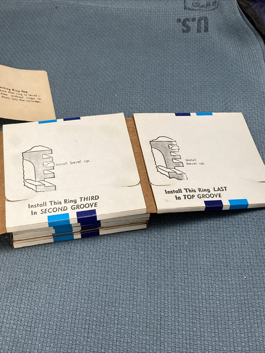 New Genuine Wisconsin Parts DR20CS-30 Piston Ring Set