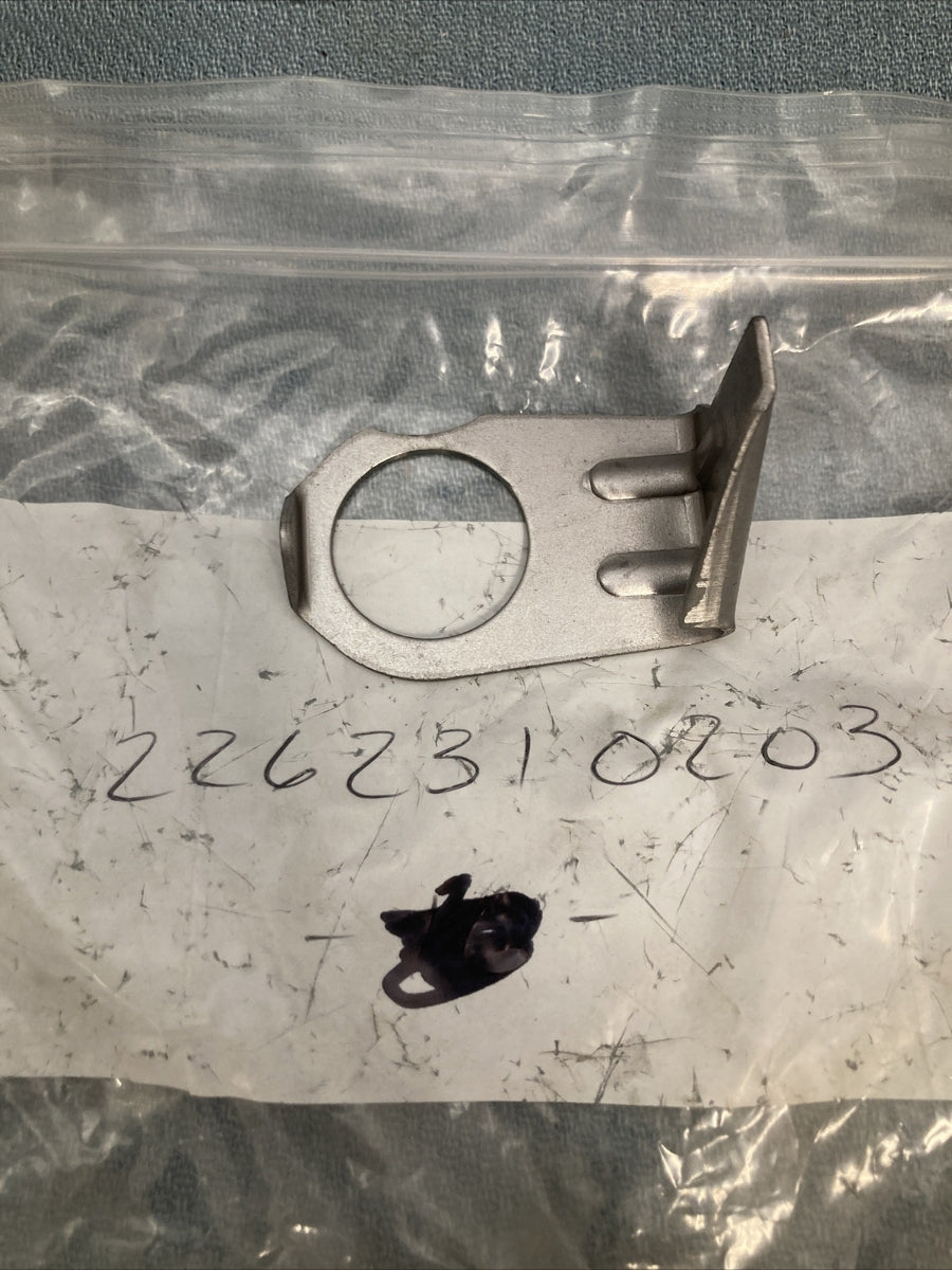 NEW SUBARU ROBIN 226-23102-03 OIL SCRAPER