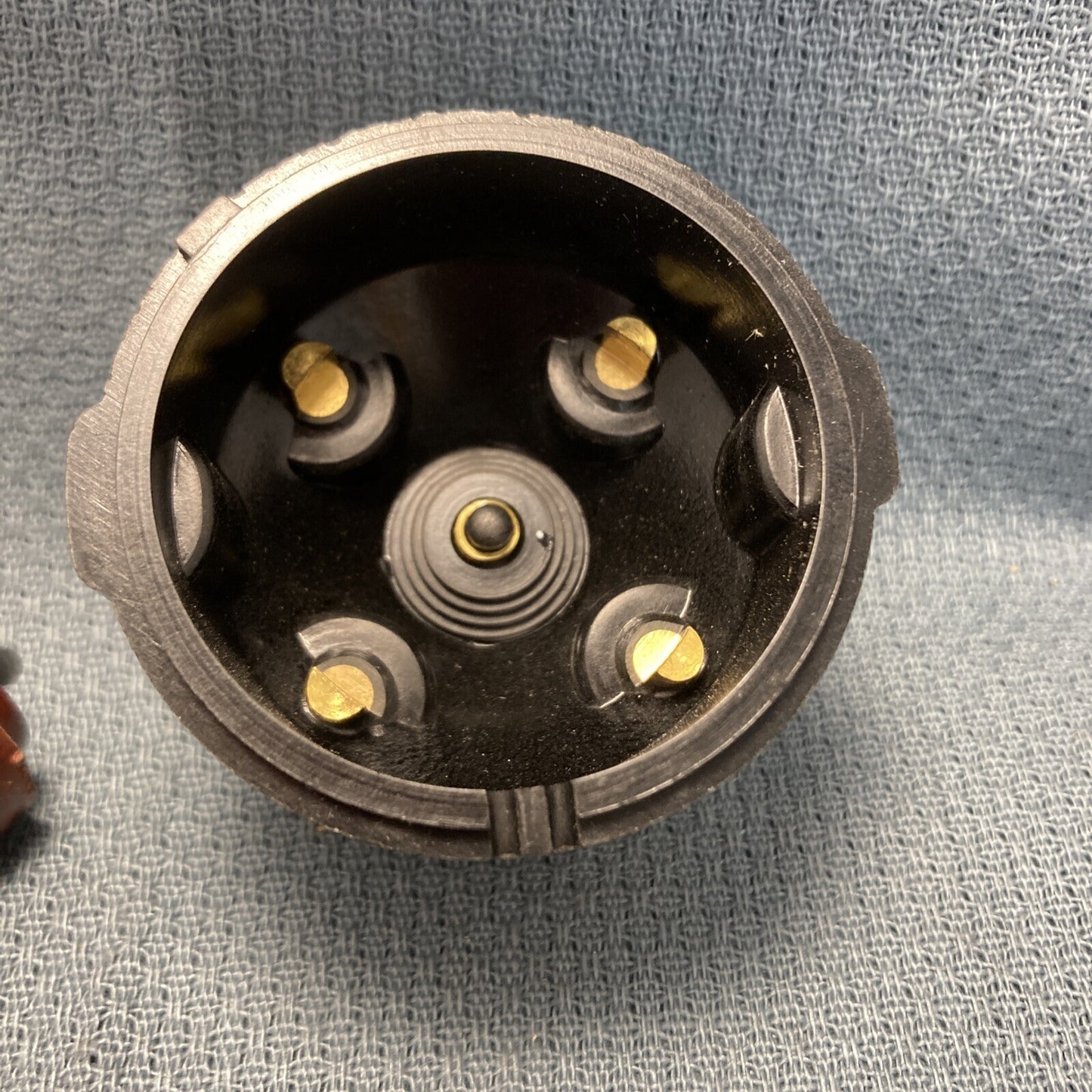 NEW GENUINE RENAULT 7701402243 Cover And Brush Rotating, FUEGO