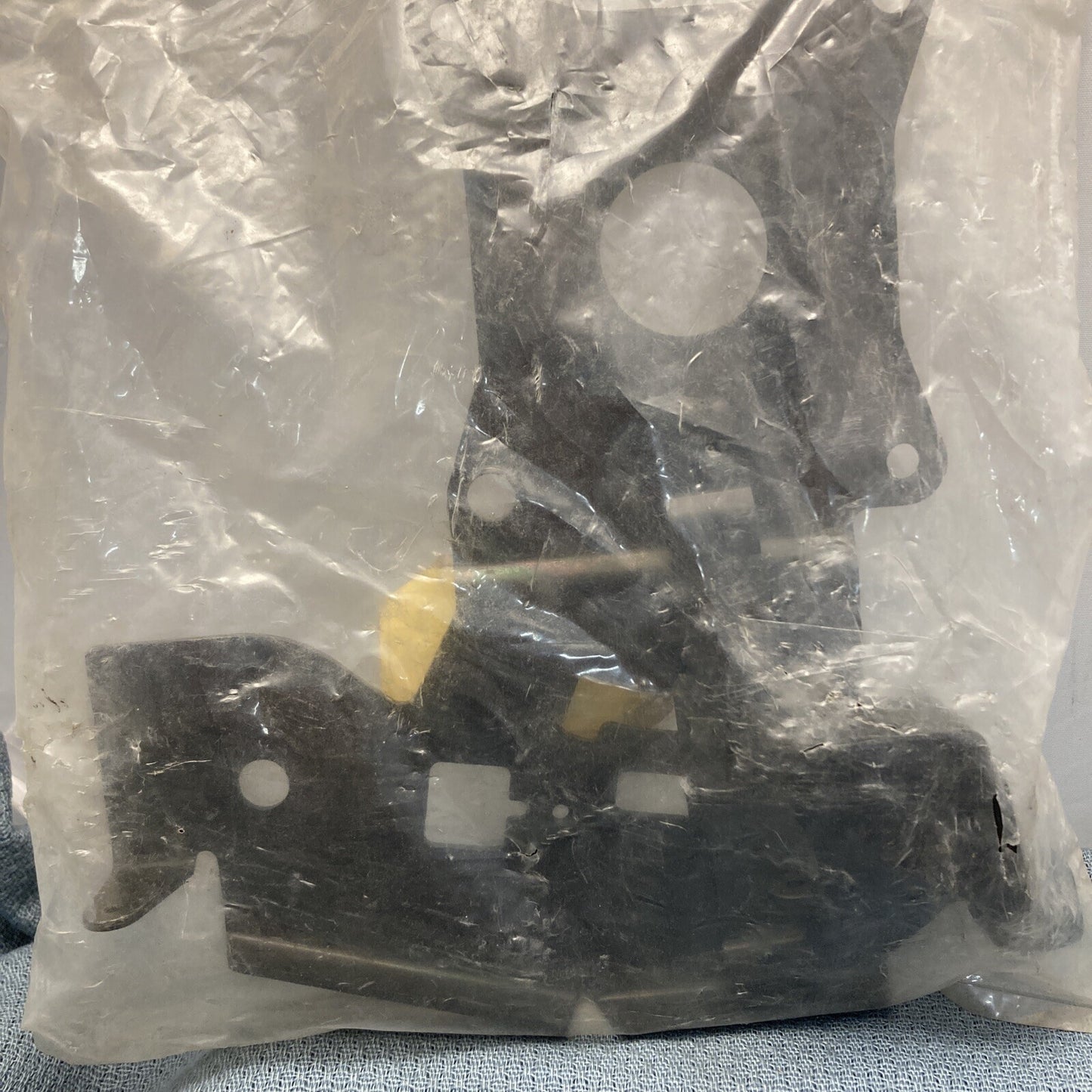 NEW WISCONSIN TELEDYNE SUBARU ROBIN 226-86006-00 BRAKE HOLDER