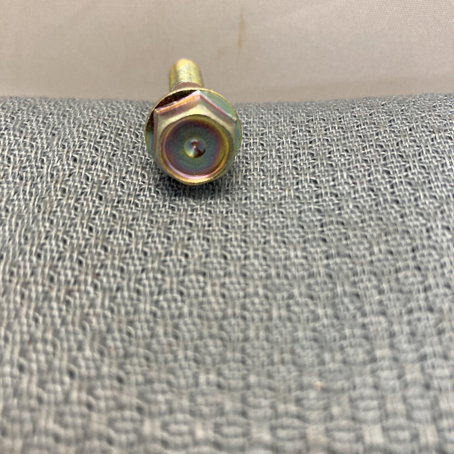 QTY 2, NEW WISCONSIN TELEDYNE SUBARU ROBIN 011-00601-20 FLANGE BOLT