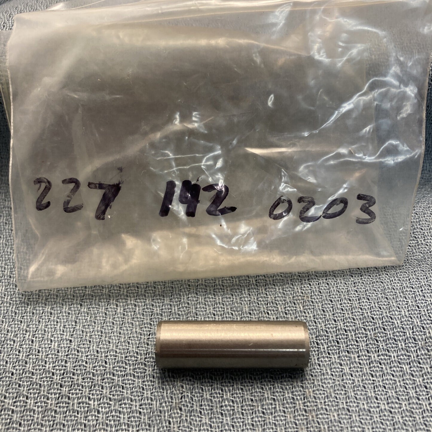 NEW COMPATIBLE WITH ROBIN SUBARU 227-14202-03 VALVE GUIDE