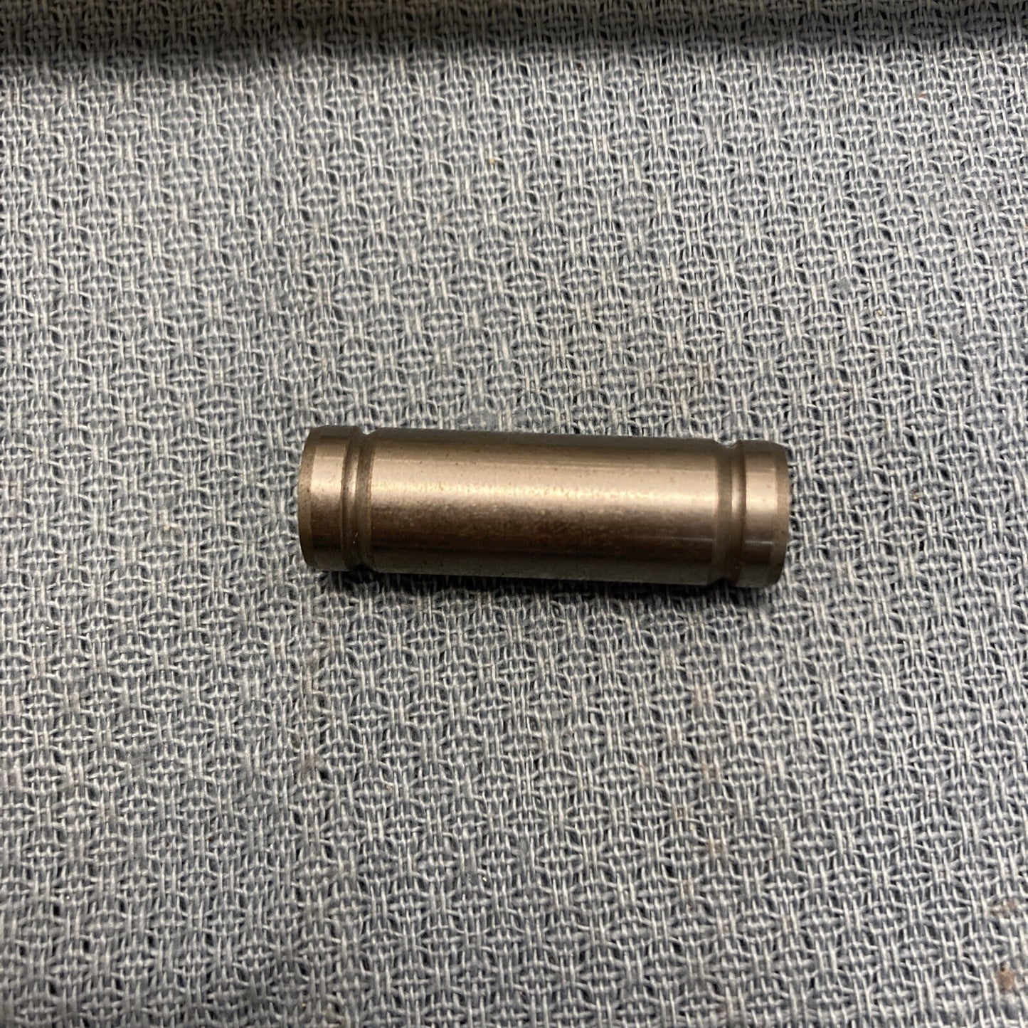 NEW COMPATIBLE WITH ROBIN SUBARU 227-14204-03 VALVE GUIDE