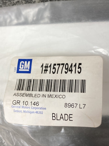 NEW GENUINE GM 15779415 BLADE ASSEMBLY, WINDSHIELD WIPER *BLACK GR 10.146
