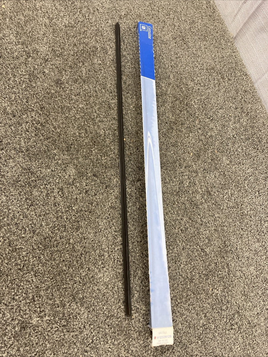 NEW GENUINE GM 12339129 INSERT, WINDSHIELD WIPER BLADE GR 10.146