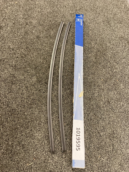 QTY 2 NEW GENUINE GM 12337767 BLADE INSERT, WINDSHIELD WIPER GR 10.146