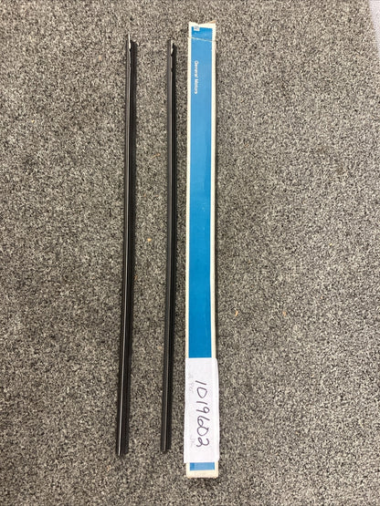 QTY 2 NEW GENUINE GM 12399988 INSERT, WINDSHIELD WIPER BLADE GR 10.146