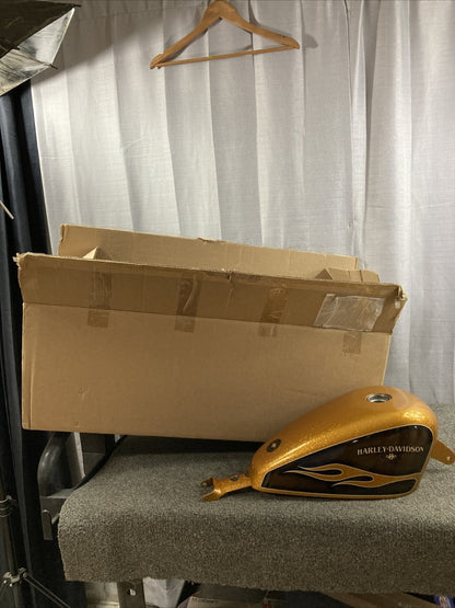 NEW GENUINE HARLEY DAVIDSON 61000231DWG CUSTOM FUEL TANK, GOLD FLAKE