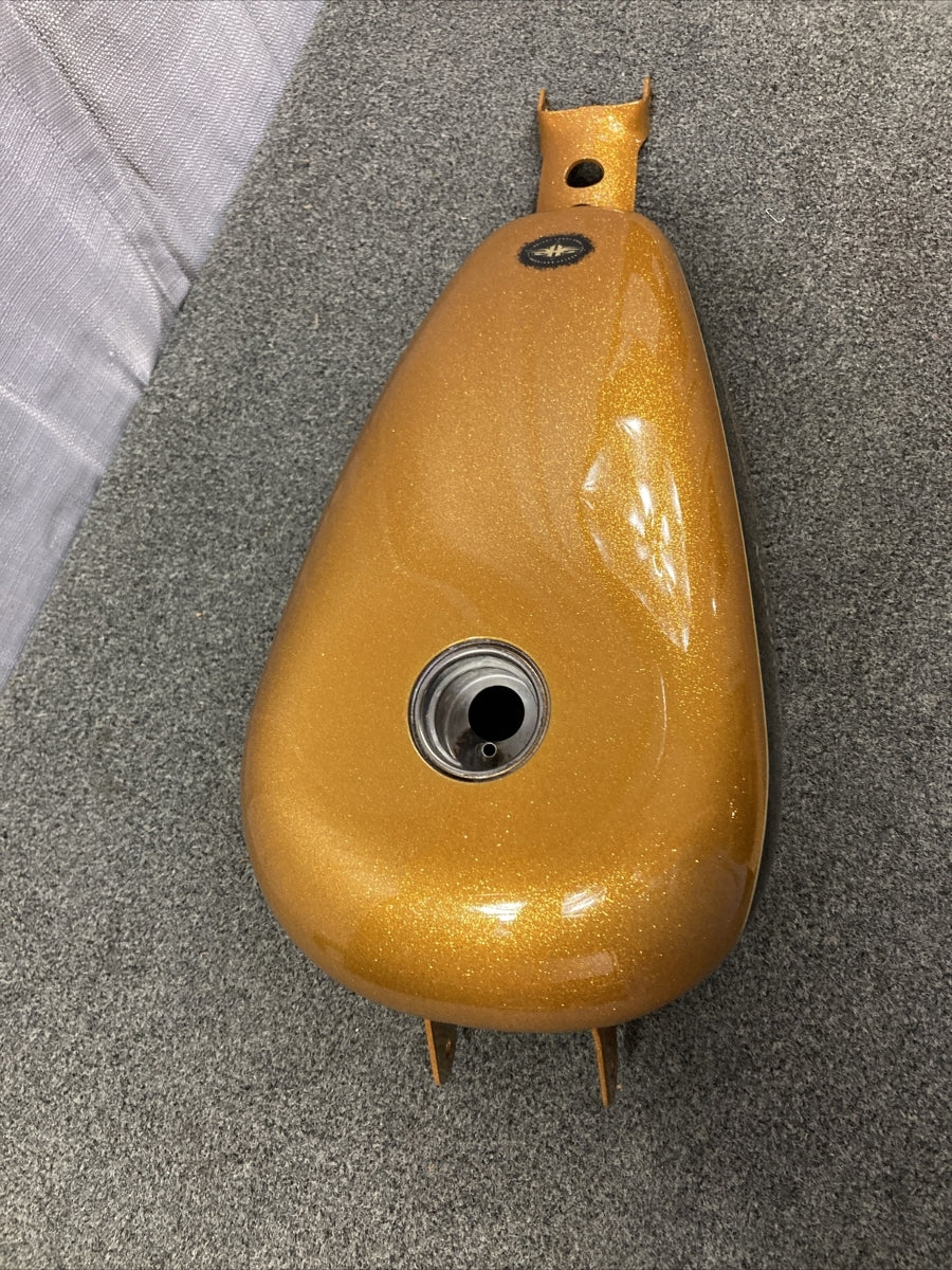 NEW GENUINE HARLEY DAVIDSON 61000231DWG CUSTOM FUEL TANK, GOLD FLAKE