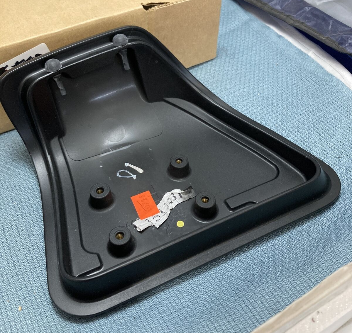 NEW GENUINE HARLEY DAVIDSON 76000376BYM DOOR ASY, MEDIA STORAGE, RH BLK