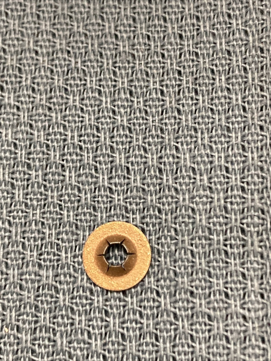 NEW GENUINE GM 11514882 NUT, PUSH ON FILLER TO FR END PANEL SOURCE: P 1995-1999
