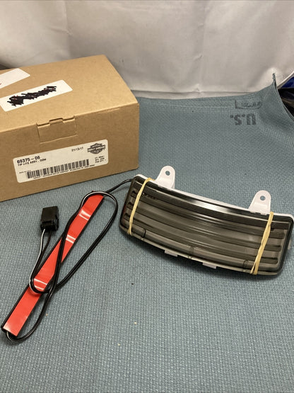 NEW GENUINE HARLEY DAVIDSON 69375-06 TIP LITE ASSY, DOM REAR FENDER LIGHT