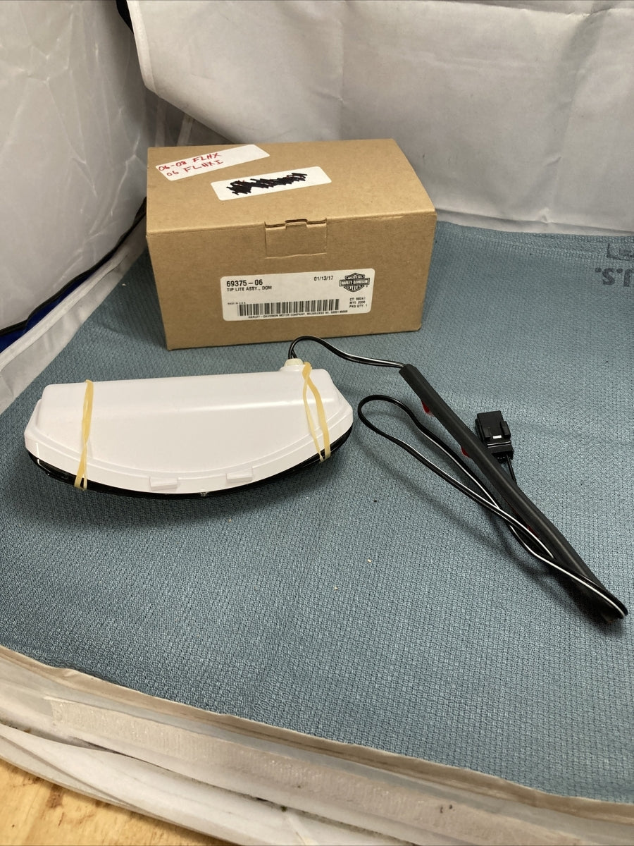 NEW GENUINE HARLEY DAVIDSON 69375-06 TIP LITE ASSY, DOM REAR FENDER LIGHT