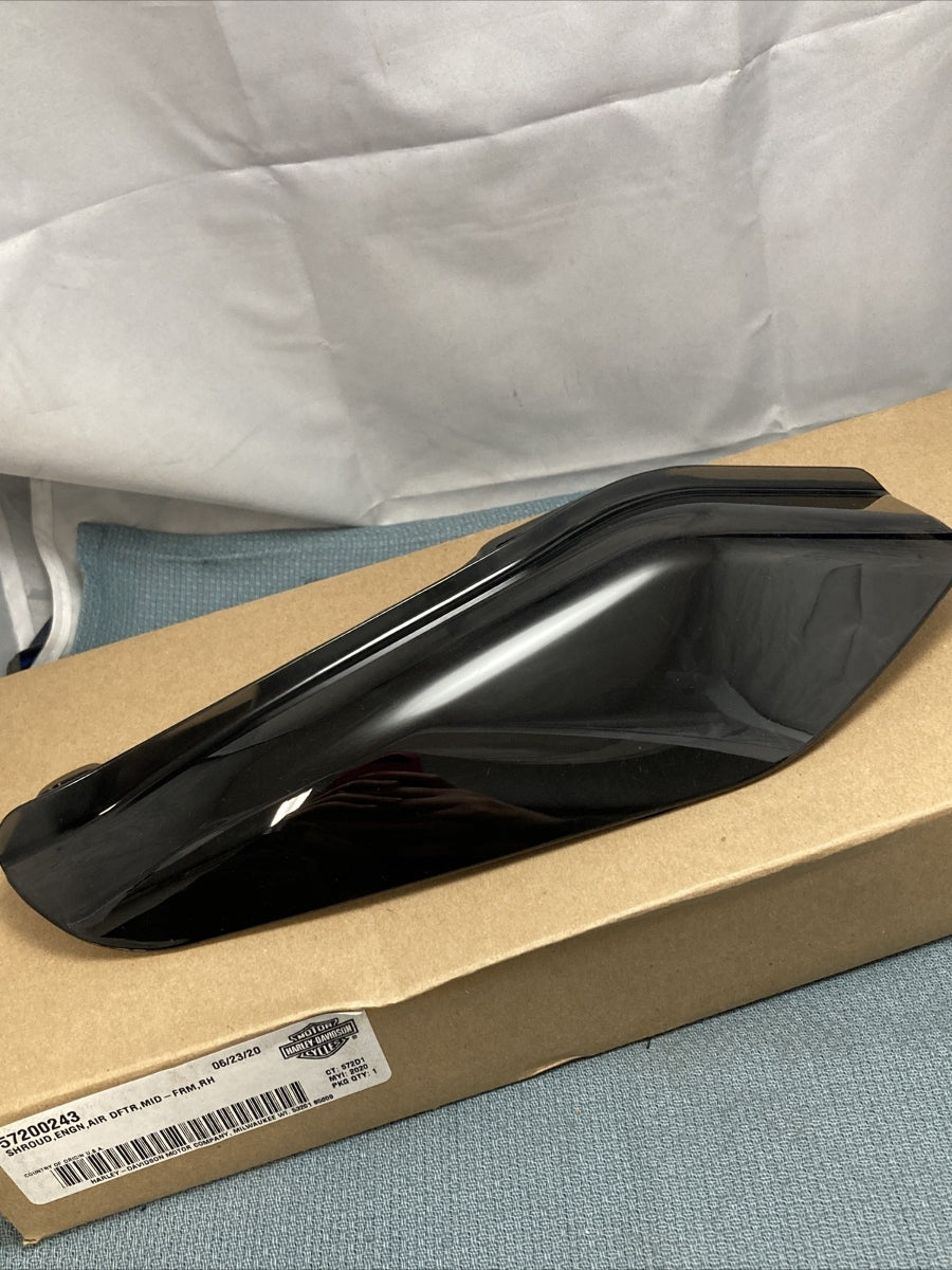 NEW GENUINE HARLEY DAVIDSON 57200243 SHROUD, ENGN, AIR DFTR, MID-FRM, RH