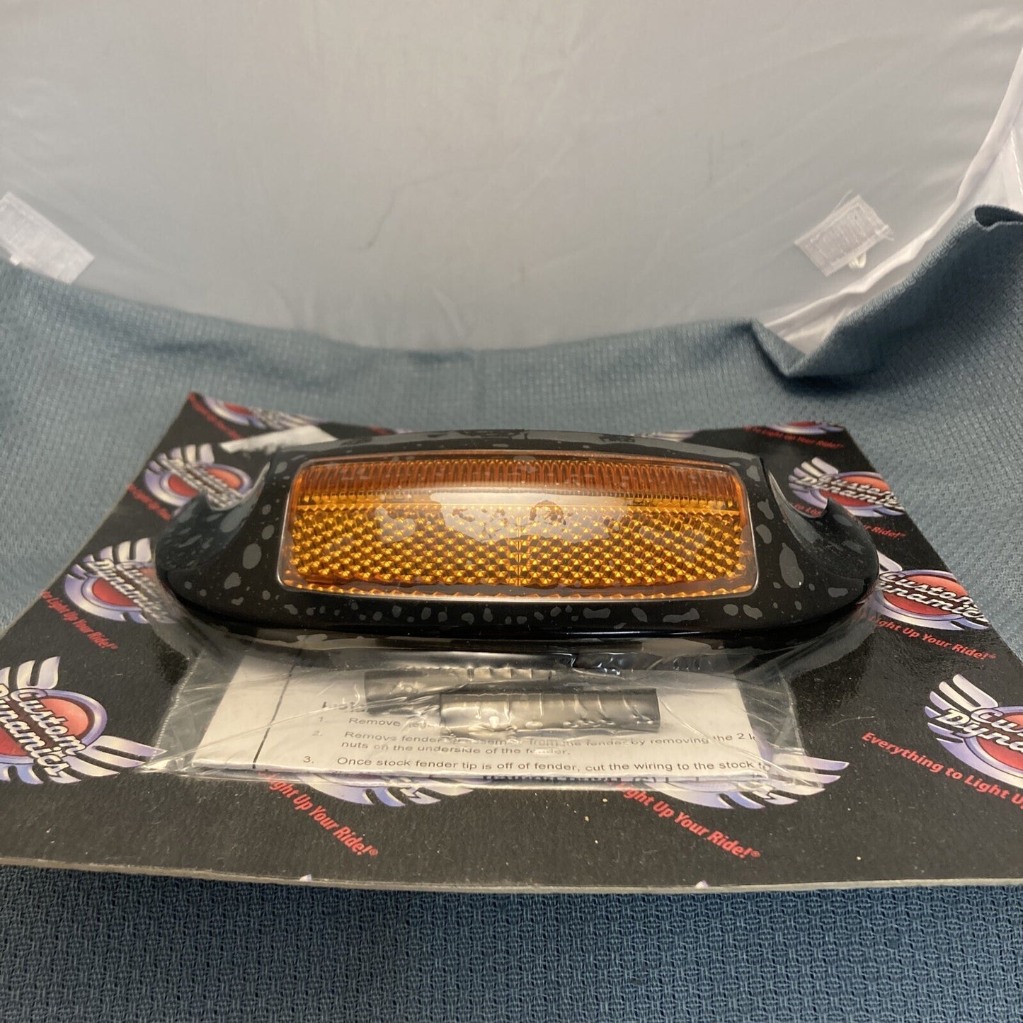 NEW CUSTOM DYNAMICS 2040-1777 GEN-FT-AA-BLK TIP FENDER AMBER/AMB GBLK