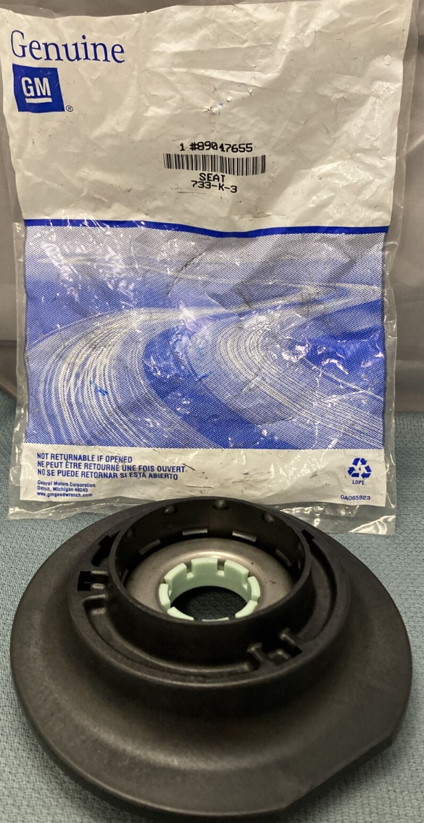 NEW GENUINE GM 89047655 SEAT, FRONT SPRING