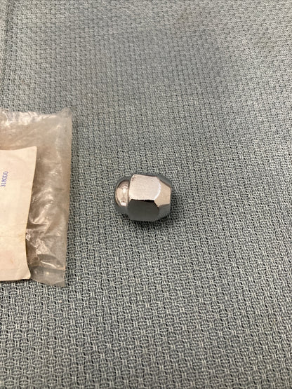 NEW GENUINE GM 96053027 NUT, HUB FRONT & REAR, M10X1.25X21 1985-1994 GR 5.813