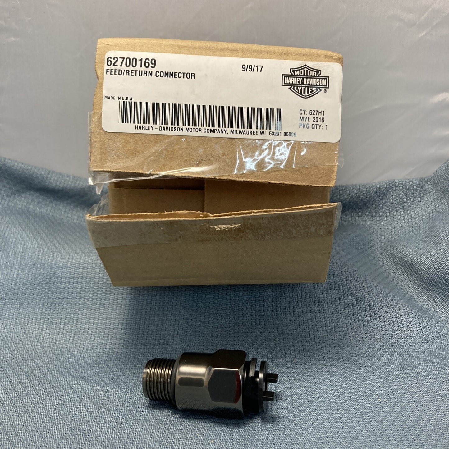 NEW GENUINE HARLEY DAVIDSON 62700169 OIL LINE Feed / Return Connector