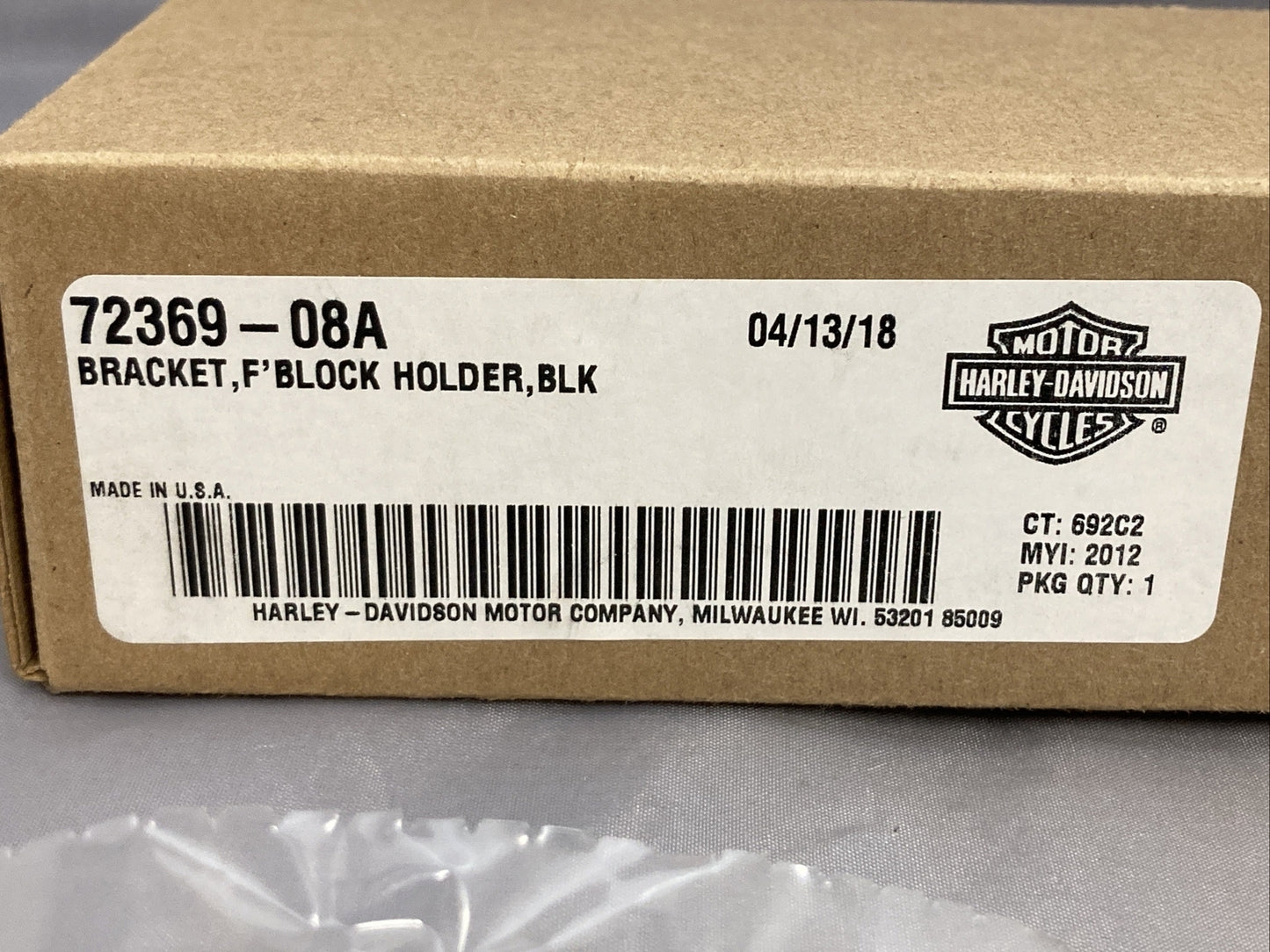 NEW GENUINE HARLEY DAVIDSON 72369-08A BRACKET,F'BLOCK HOLDER,BLK