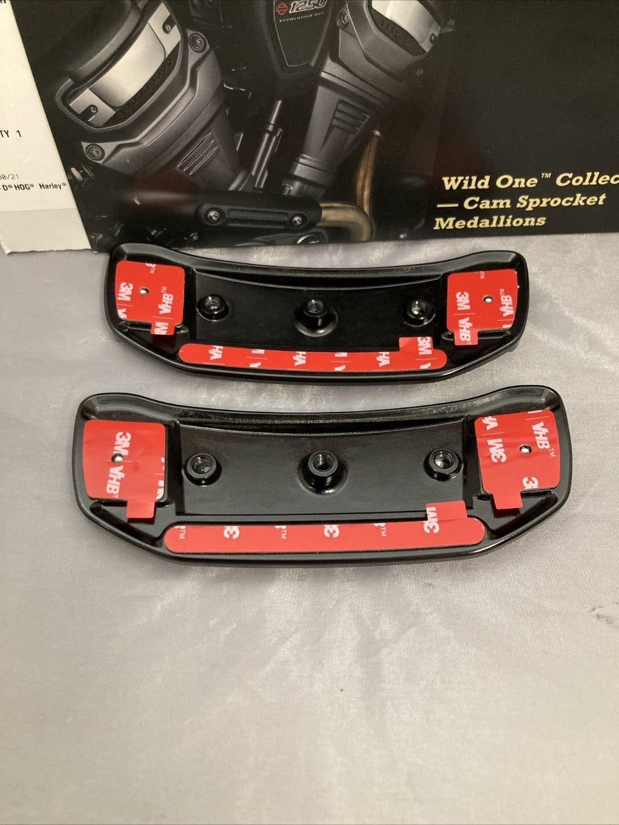 NEW GENUINE HARLEY DAVIDSON 14101557 WILD ONE CAM SPROCKET MEDALLIONS