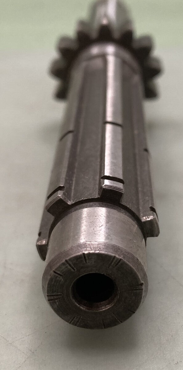 New Genuine Yamaha 1W1-17411-00 Axle, Main