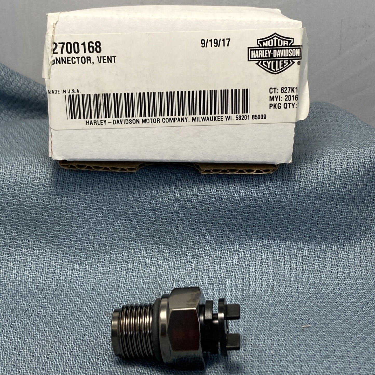 NEW HARLEY DAVIDSON 62700168 CONNECTOR ASSEMBLY VENT