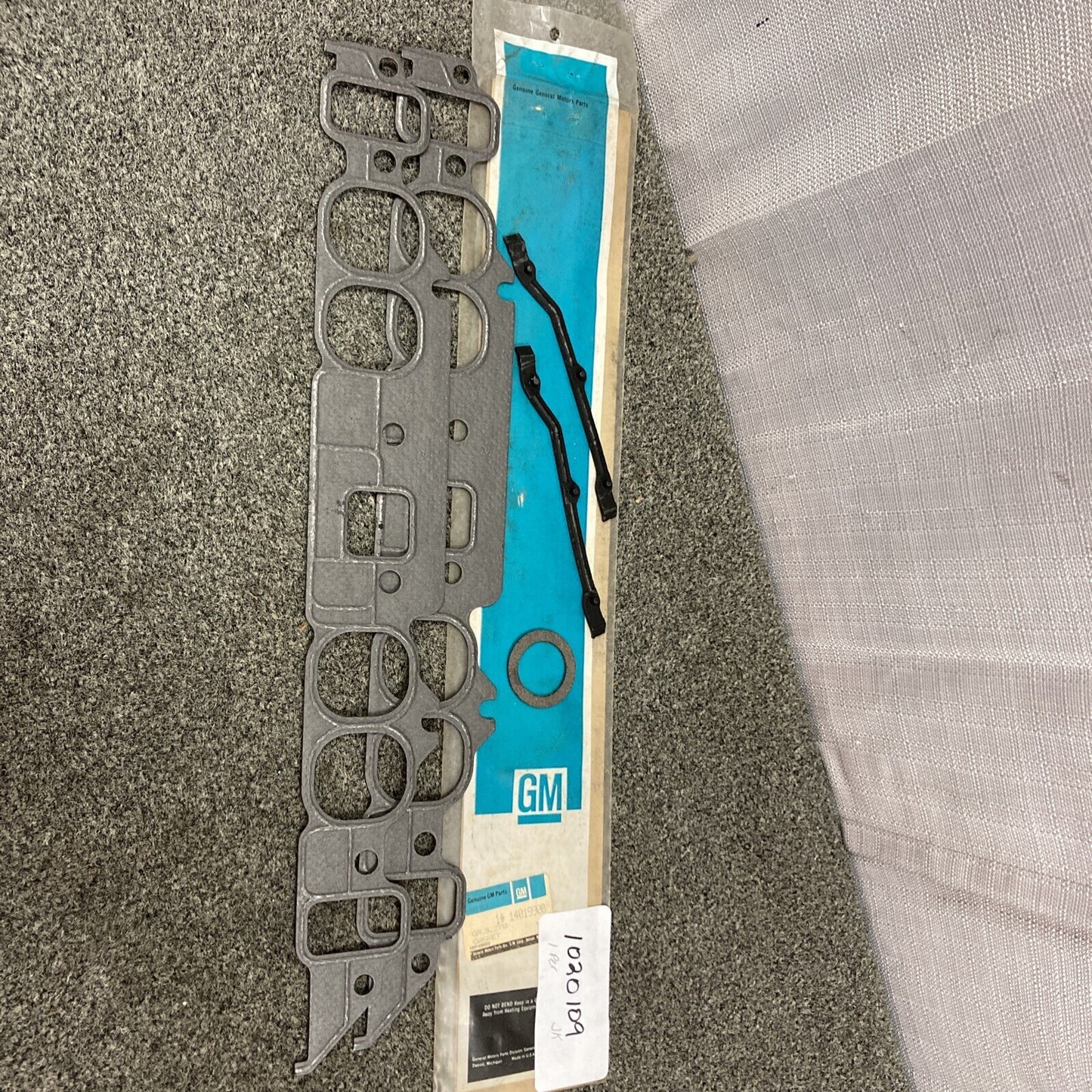 NEW GENUINE GM 14019900 GASKET SET, MANIFOLD TO CYLINDER HEAD GR 3.270