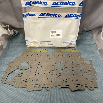 QTY 2 NEW GENUINE GM 8652506 GASKET, CONTROL VALVE BODY SPACER PLATE GR 4.265