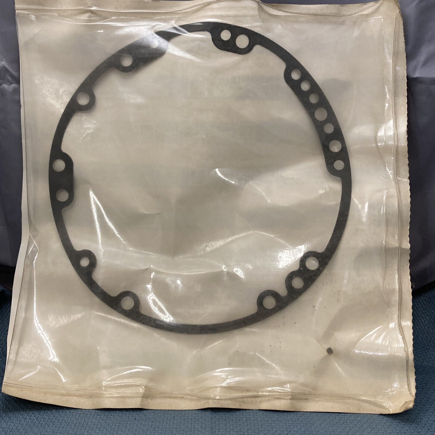 NEW GENUINE GM 8642040 GASKET OIL PUMP COVER TO CASE (FREE OF ASBESTOS) GR 4.226