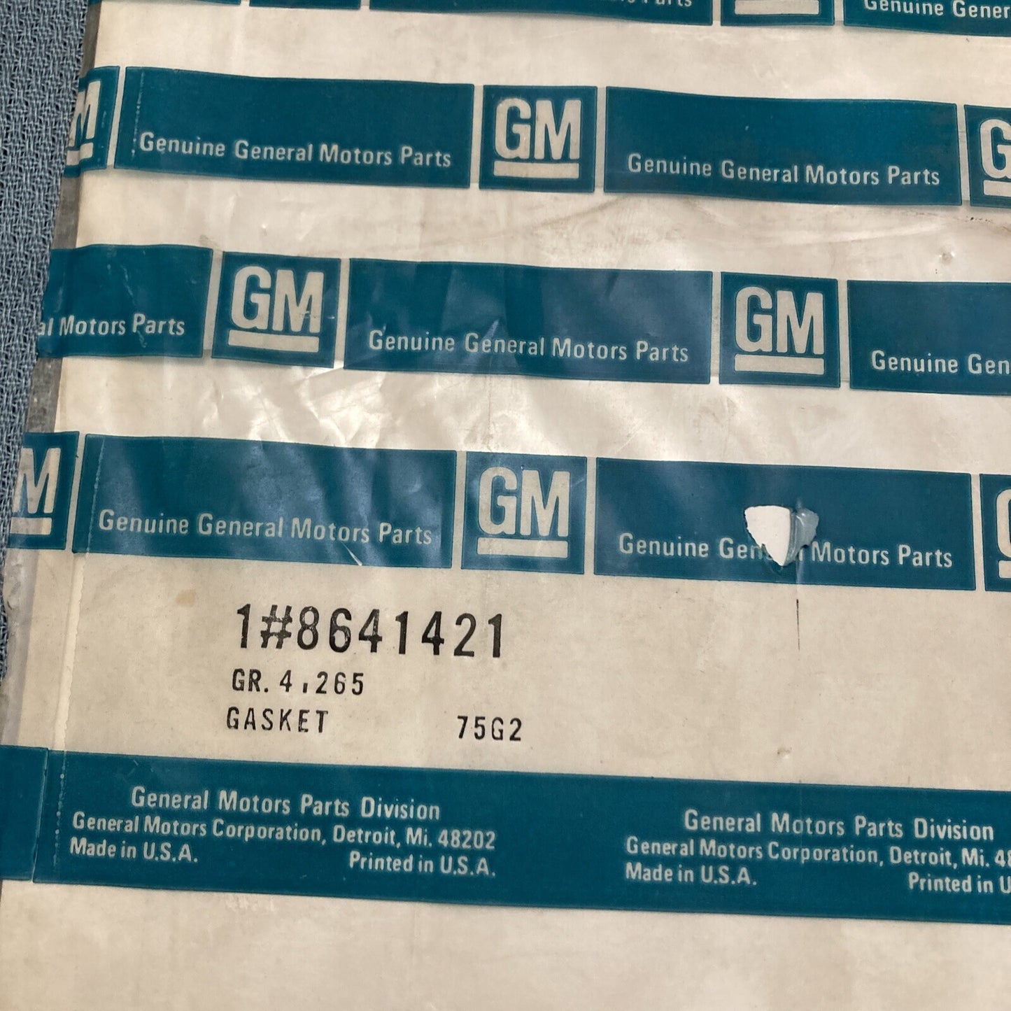 NEW GENUINE GM 8641421 GASKET, LOWER VALVE BODY W/LOCK UP GR 4.265