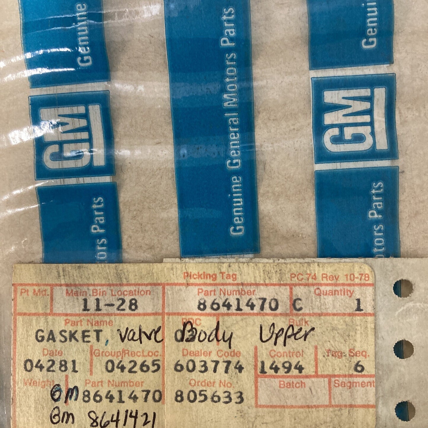 NEW GENUINE GM 8641470 GASKET, LOWER VALVE BODY W/LOCK UP GR 4.265