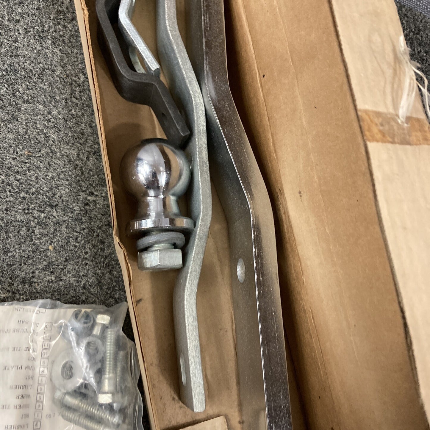 NEW GENUINE GM 994634 TRAILER HITCH WITH BALL GR 7.068