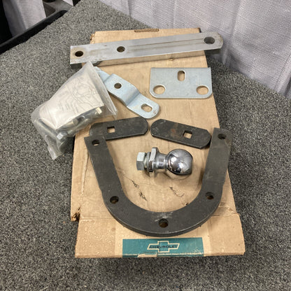NEW GENUINE GM 994268 TRAILER HITCH W/ 1-7/8" BALL CHEVY (EXC. S.W.) GR 7.068